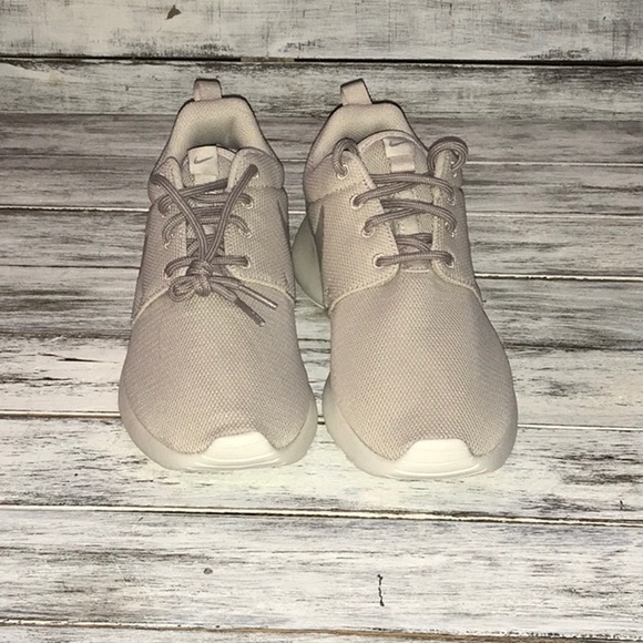 Nike Shoes - Nike Women’s Roshe One running, walking, athletic